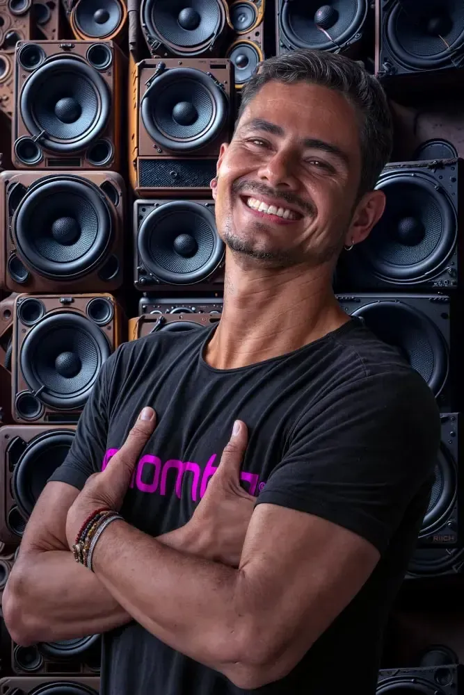 Willy Camacho, entrenador de baile Momba